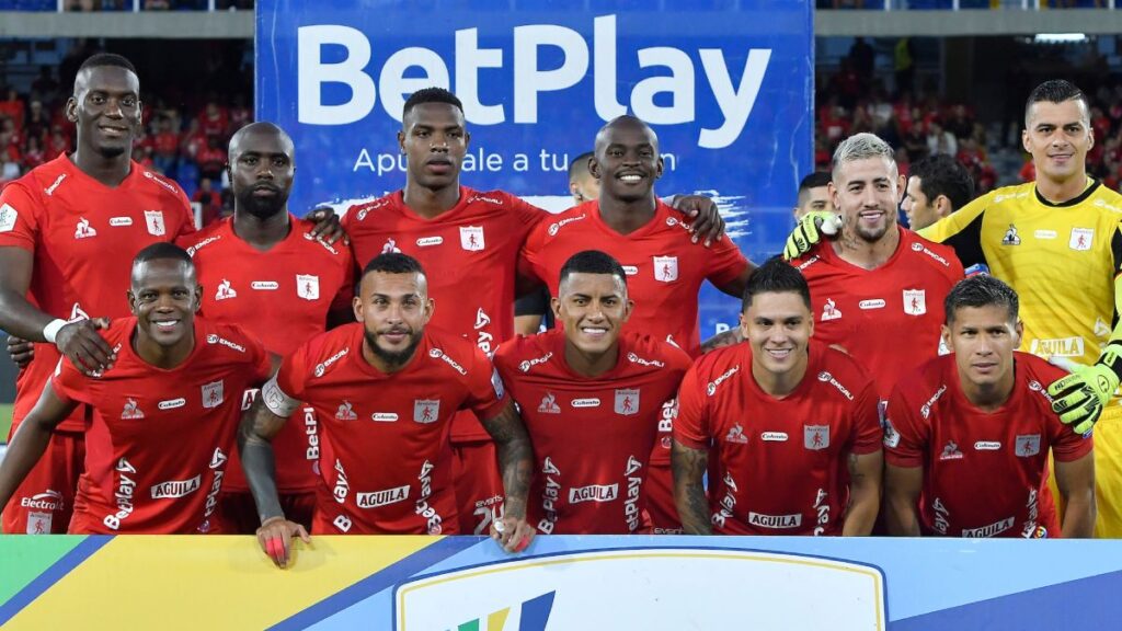 El once de gala del América de Cali. Vizzor