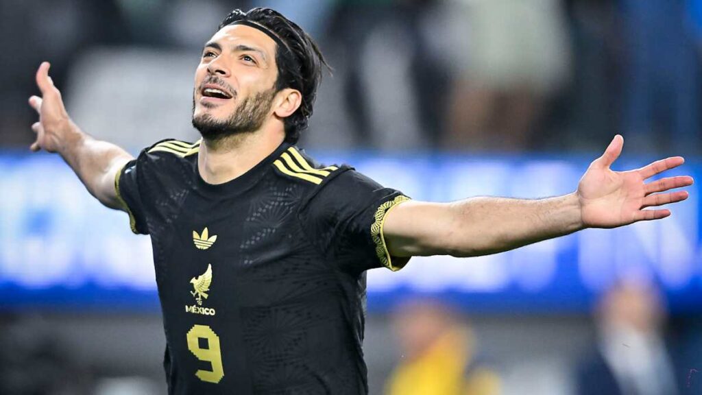 Emotivo mensaje de la esposa de Raúl Jiménez tras el título de la Nations League