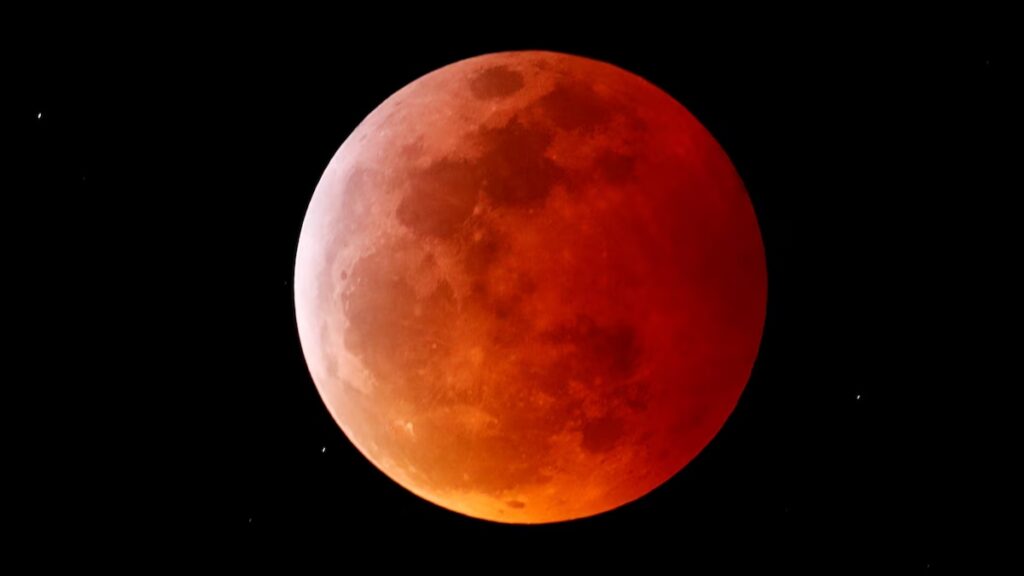 ¿Cómo ver el Eclipse Lunar de hoy 13 de marzo en México y por qué es luna de sangre?