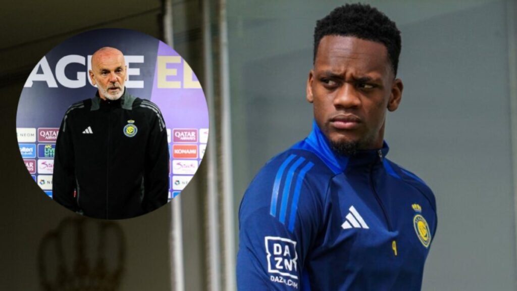 Jhon Durán y Stefano Pioli