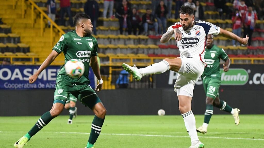Equidad vs DIM | VizzorImage.