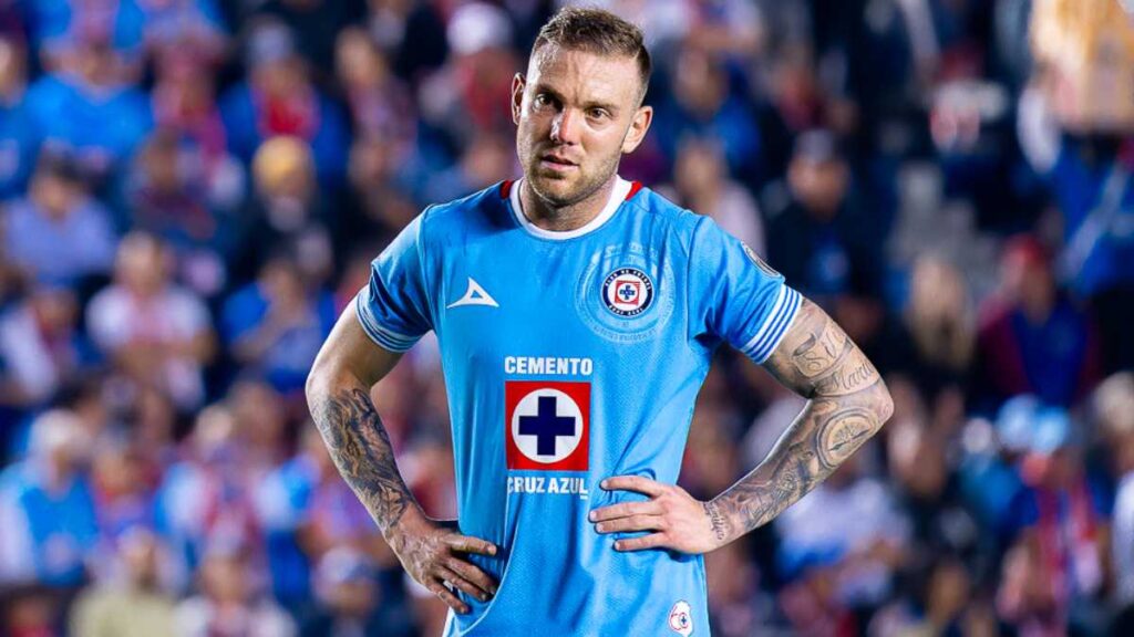 Chiquete, Rotondi y Giakoumakis, bajas para el Cruz Azul para el duelo ante Chivas