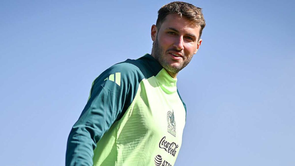 Santiago Gimenez espera que él y Raúl Jiménez aporten muchos goles a la selección mexicana