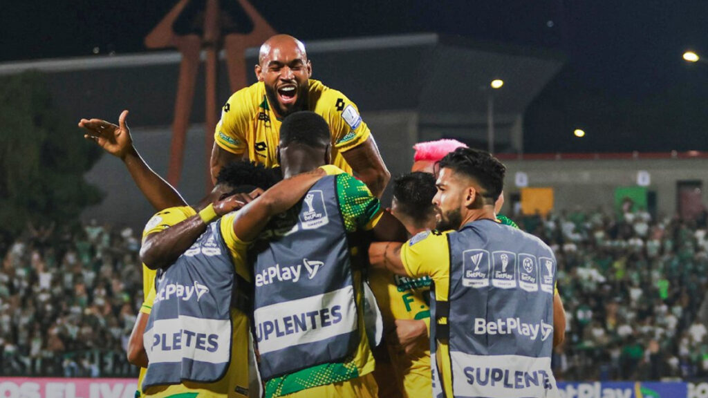 Jugadores de Atlético Bucaramanga celebran. - @ABucaramanga.