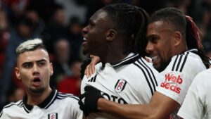 El Fulham y la Premier League condenan los insultos racistas y homofóbicos hacia Calvin Bassey