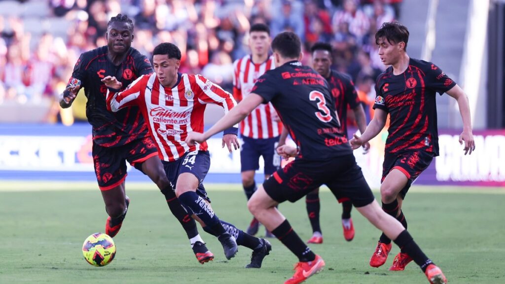 Chivas y Tijuana protagonizan amargo empate en San Diego