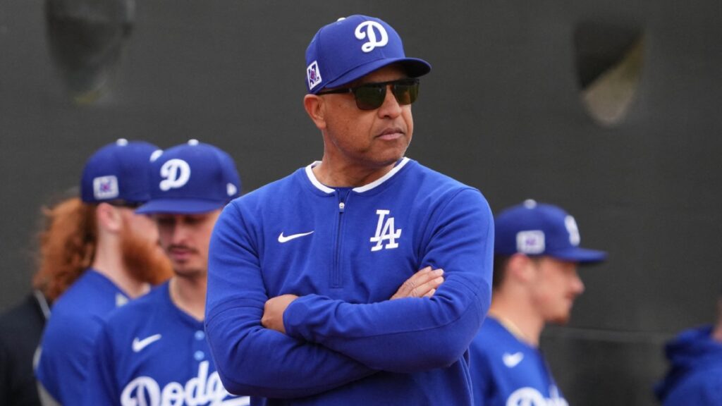 Dave Roberts, cerca de firmar histórica extensión con los Dodgers; se convertiría en el mánager mejor pagado