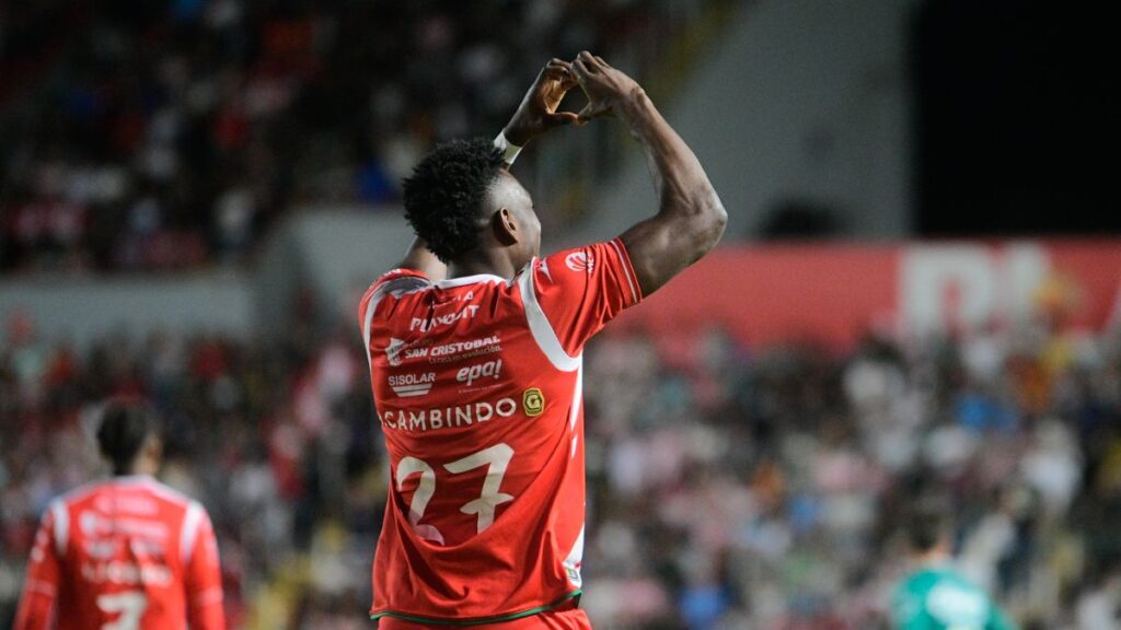 El festejo de Cambindo tras el 2-0