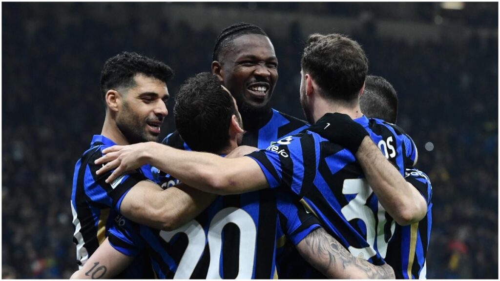 El Inter accede a cuartos de final de Champions League | Reuters