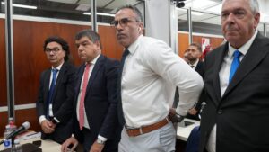 Forense revela que Maradona agonizó 12 horas antes de su muerte y señala fallos médicos