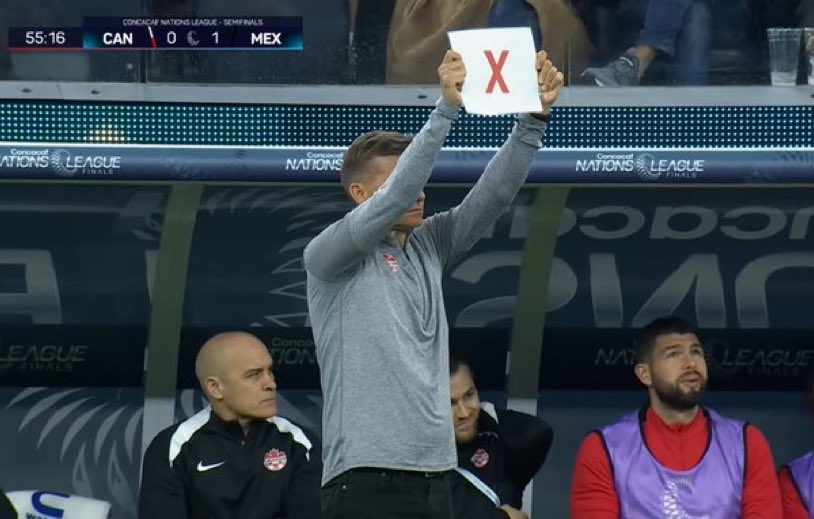 Jesse Marsch y su curioso cartel.
