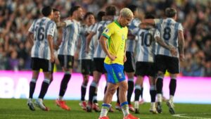 Indignación en Brasil tras la goleada de Argentina: “A los tres minutos ya cantaban olé”