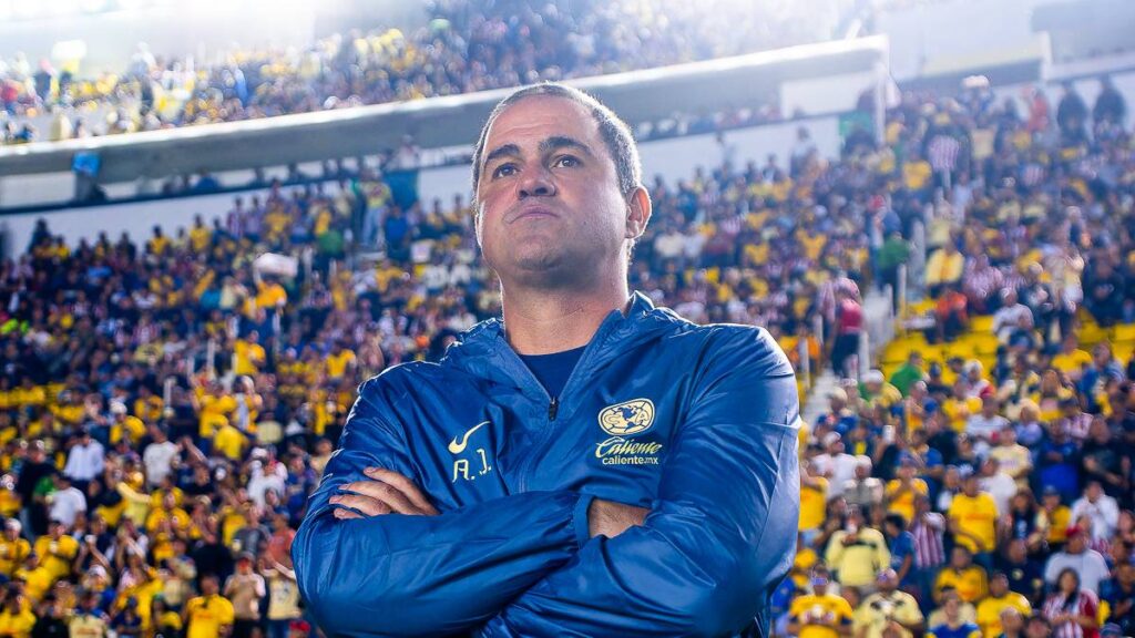 Jardine le tiene tomada la medida a las Chivas. Imago 7