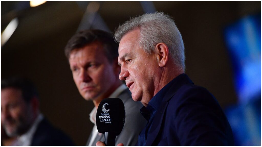 Javier Aguirre lanza advertencia a sus jugadores | Reuters