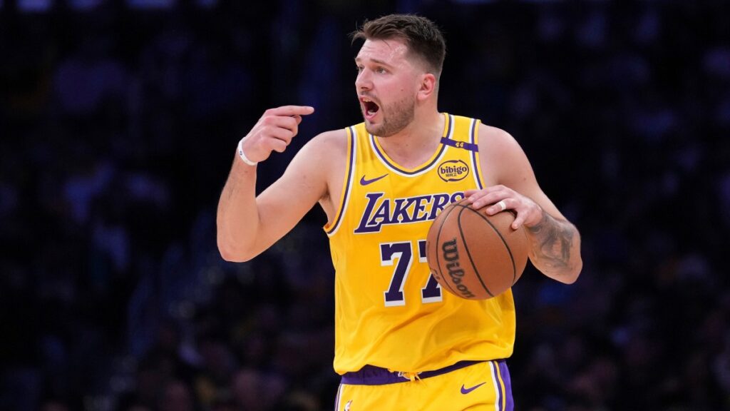 Lakers sufre más bajas: Luka Doncic y Austin Reaves quedan fuera del duelo ante Bucks