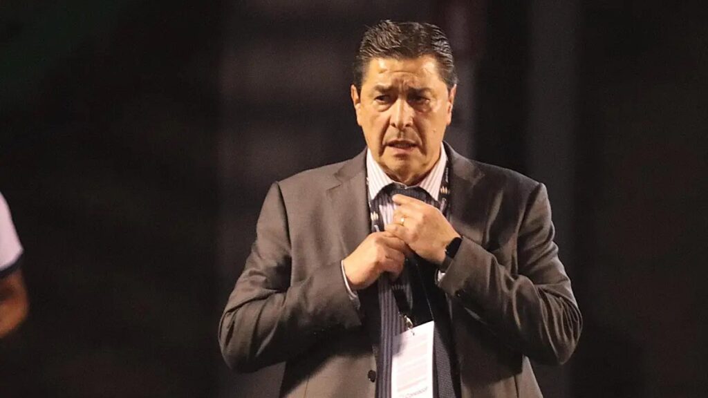 Luis Fernando Tena habló de su salario en Guatemala | Emisoras Unidas