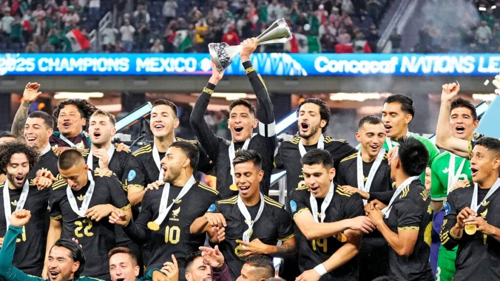 El Tir en festejo de campeón