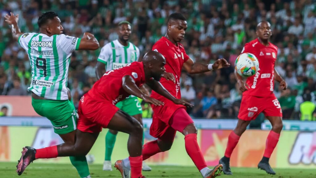 Fue un duelo disputado en la mitad de la cancha. Vizzor