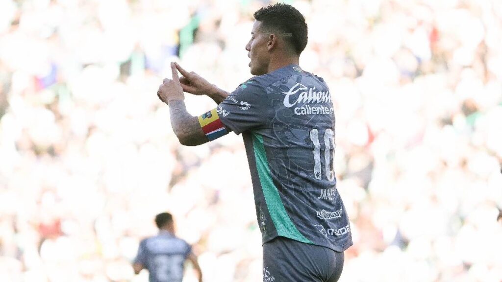 James Rodríguez con Léon / Foto: León