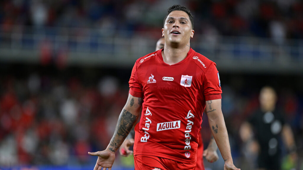 Juan Fernando Quintero, celebra su primer gol con América de Cali. - Vizzor Image.