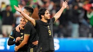 Raúl Jiménez recuerda su lesión tras ganar la Nations League con México: “Es fantástico volver después de todo lo que he pasado”