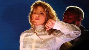 Shakira se confiesa: “Se puede ser feliz, incluso con dolor”