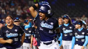 Sultanes Femenil propina paliza a las Bravas para tomar ventaja en la serie de semifinales en la LMS