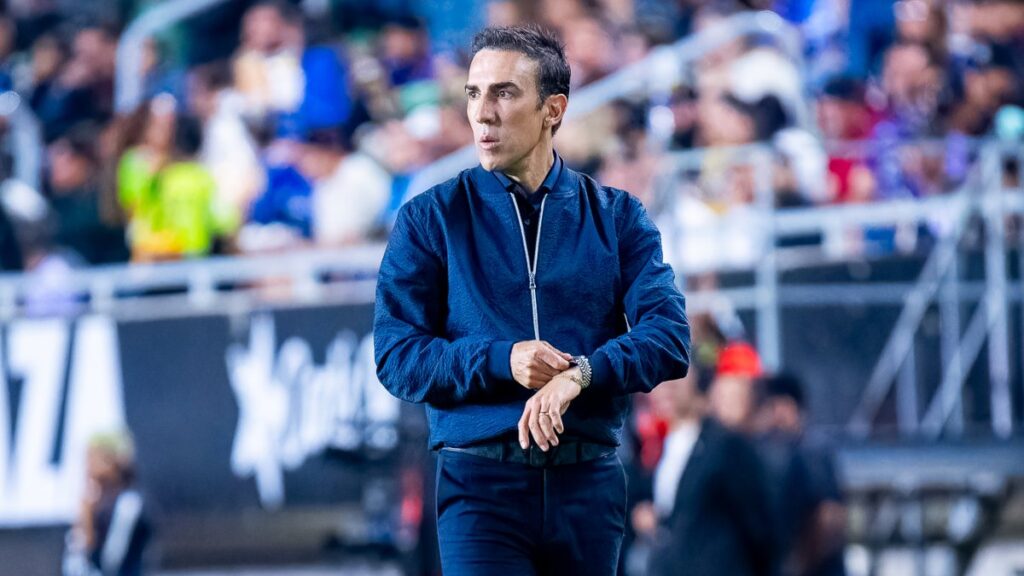 Vicente Sánchez se va con un sabor agridulce tras empate ante Seattle | Imago 7