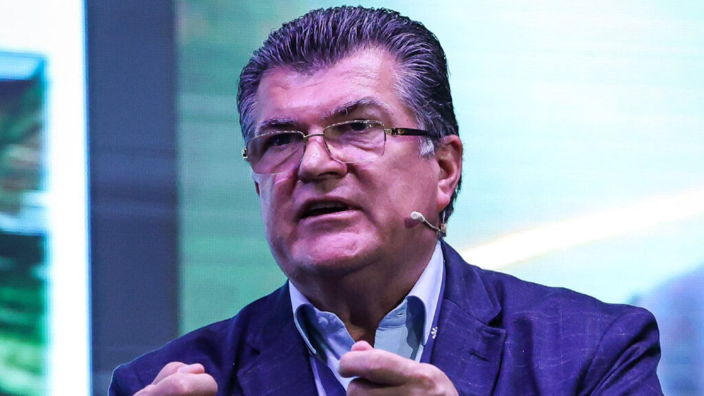 Carlos Mario Zuluaga, presidente de La Equidad. - @CarlosZu14.