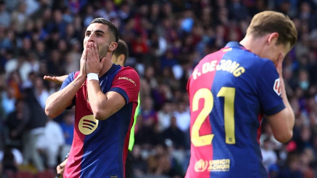 Barcelona remontó al Celta de Vigo para llevarse un partido en el que el polaco Robert Lewandowski salió lesionado | Reuters.