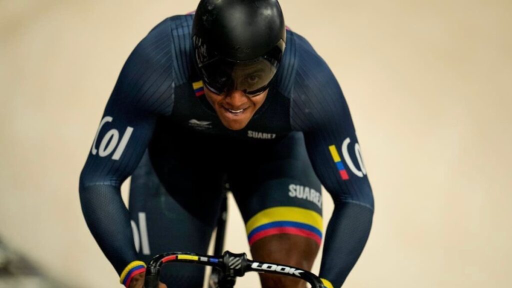 Kevin Quintero gana medalla en Keirin | FCC.