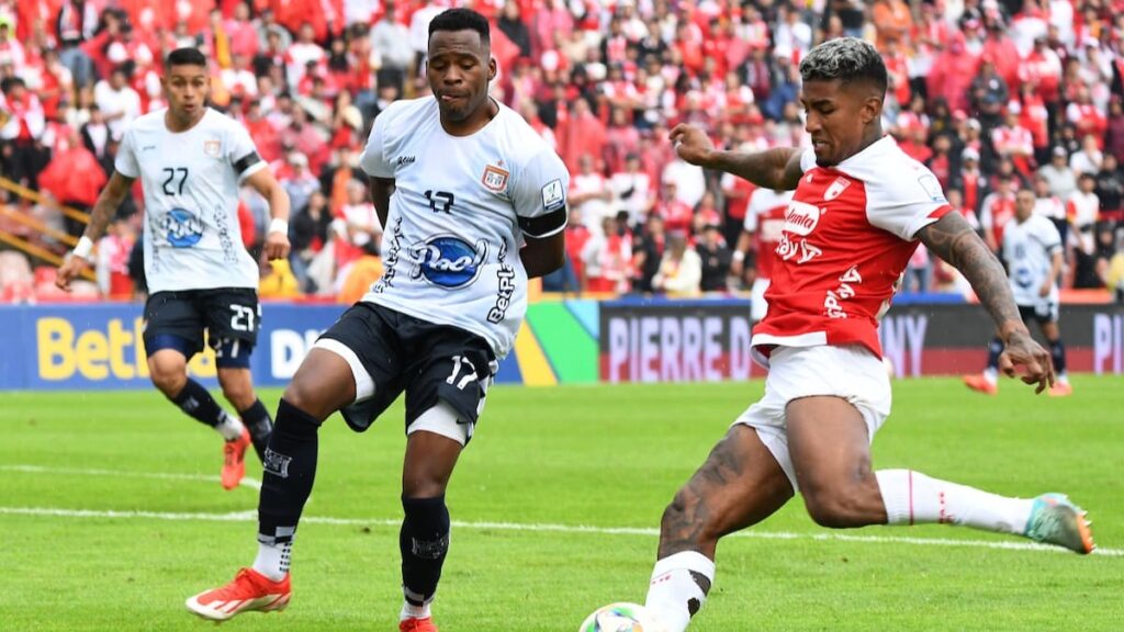 Santa Fe vs Boyacá Chicó | VizzorImage.