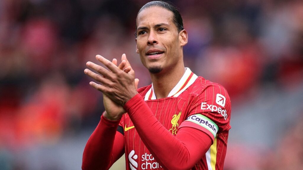 Virgil van Dijk renueva con el Liverpool por dos temporadas