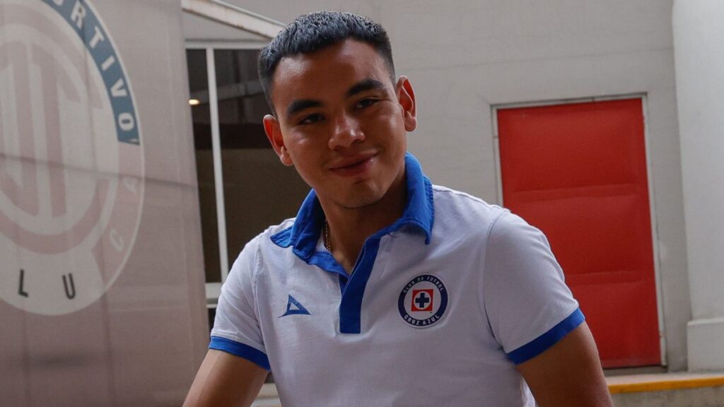 Carlos Rodríguez, futbolista del Cruz Azul