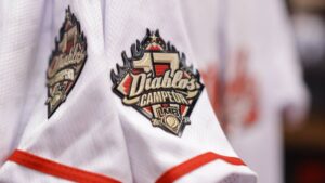 ¡Es hermosa! Los Diablos Rojos del México presentan los uniformes que utilizarán en la temporada 2025 de la LMB