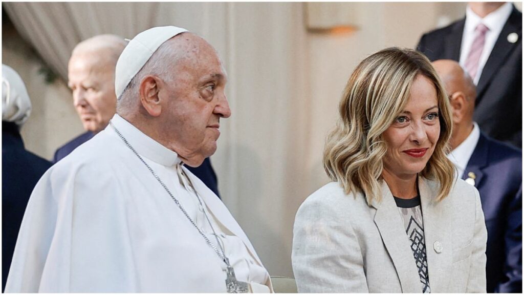 El fútbol reacciona a la muerte del Papa Francisco | Reuters