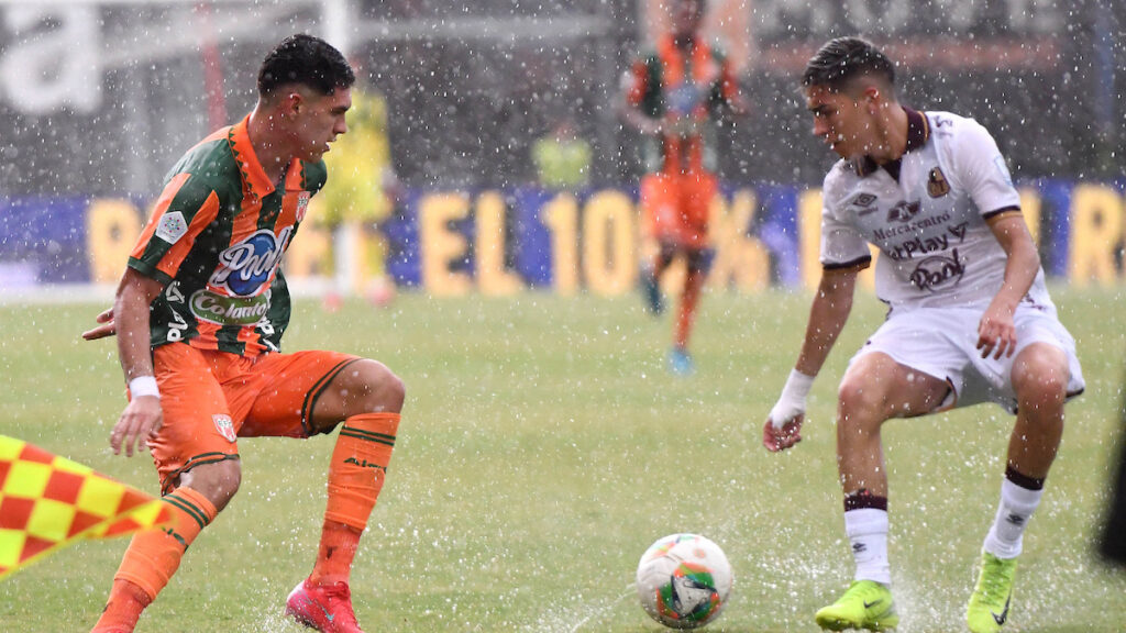 Partido entre Envigado y Deportes Tolima. - Vizzor Image.