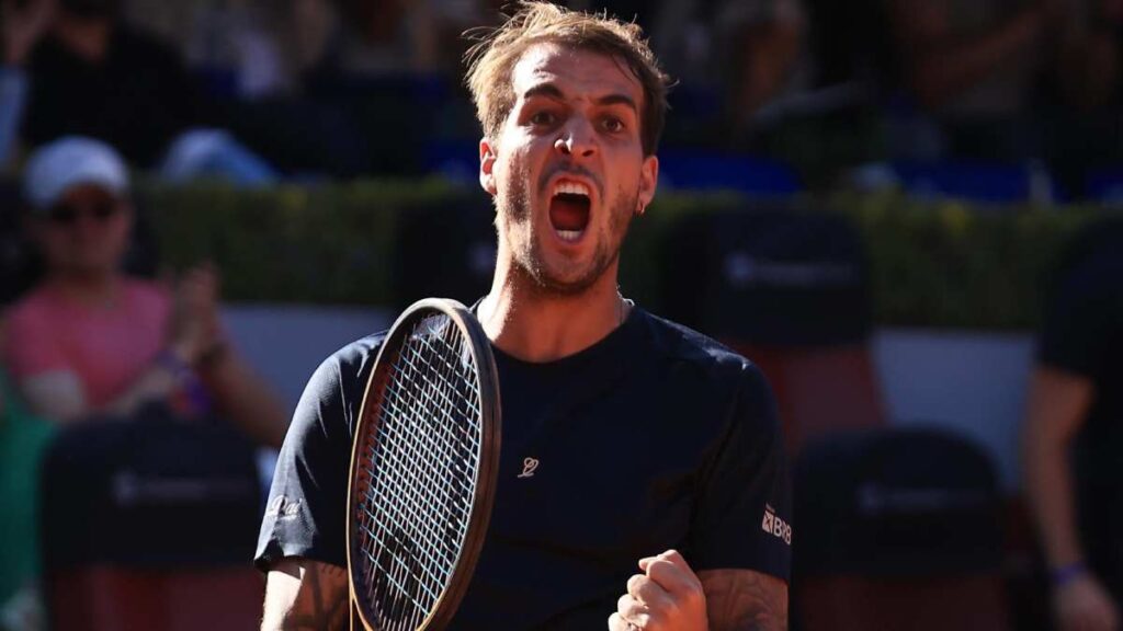 Felipe Alves sufre de más pero logra vencer a Marc-Andrea Huesler para instalarse en la final del Mexico City Open