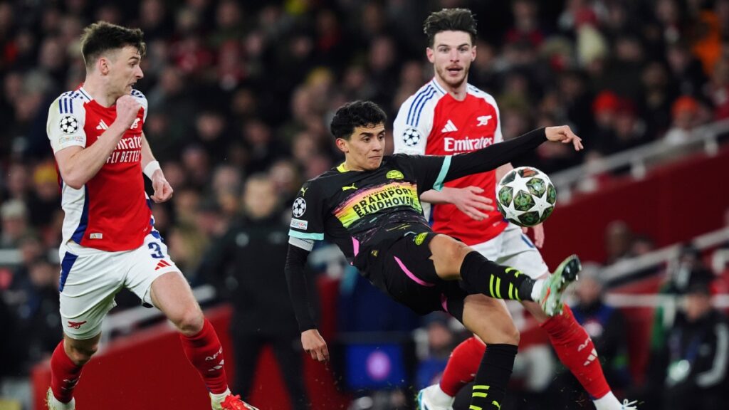 Kieran Tierney, Richard Ledezma y Declan Rice