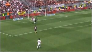 Santiago Gimenez rompe su sequía en el Milan con un golazo ante Venezia