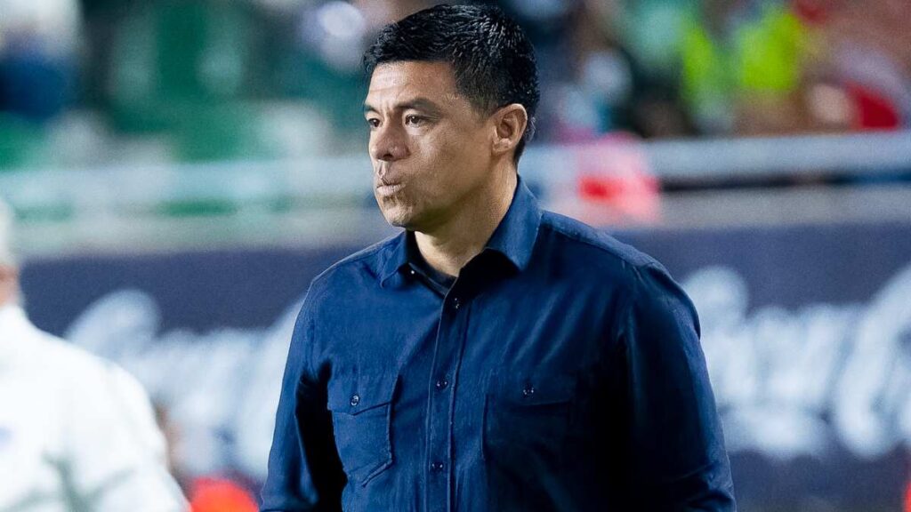 Gonzalo Pineda lamenta su multa por hablar del arbitraje: “La libertad de expresión esperará para otro momento”