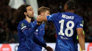 Cucurella se convierte en el máximo goleador del Chelsea en el 2025 y los Blues avanzan a semifinales de Conference League