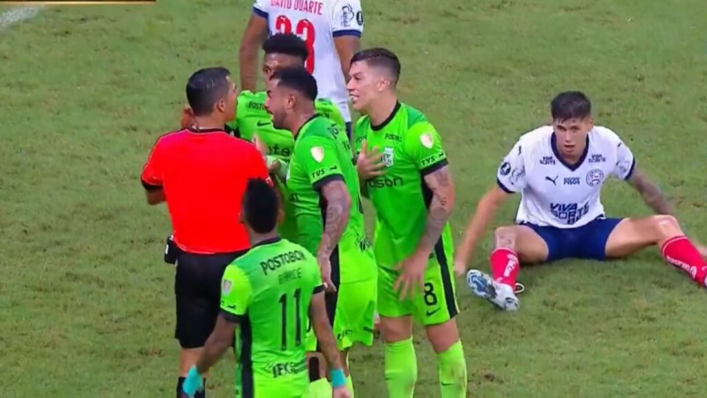 No la pasó bien Nacional contra Bahía en Brasil. Captura de ESPN