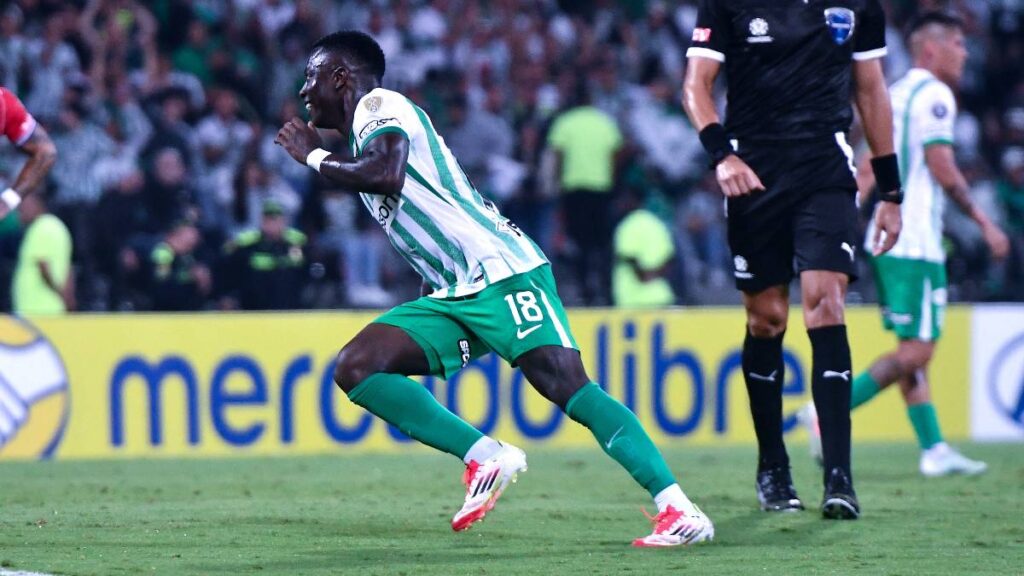 Atlético Nacional vs Nacional / Vizzor