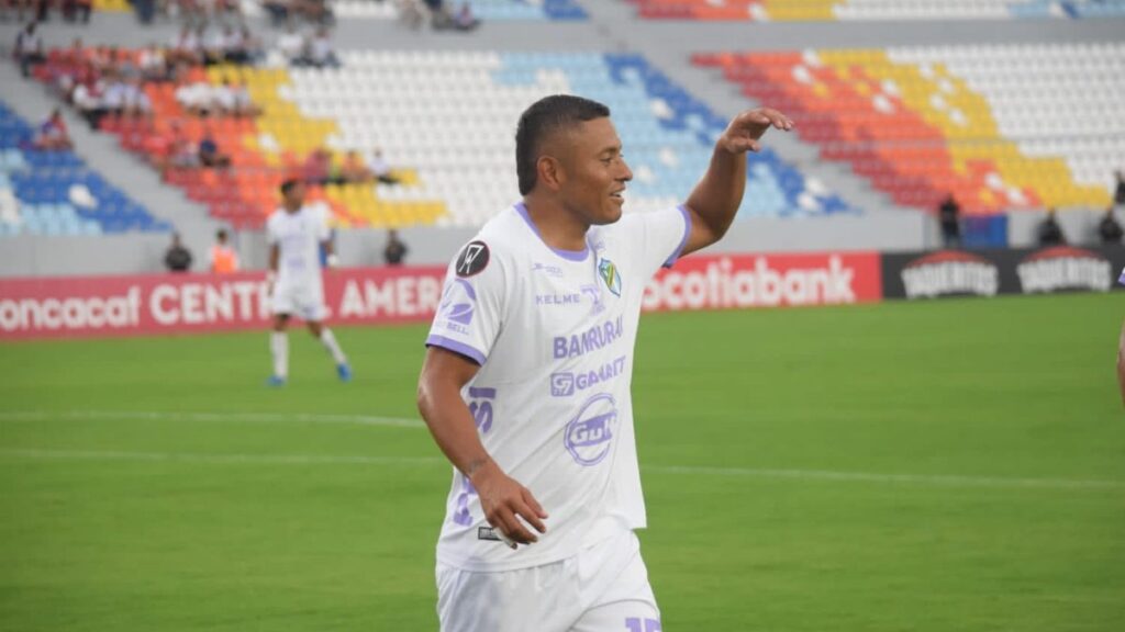 Mejía, durante un partido.
