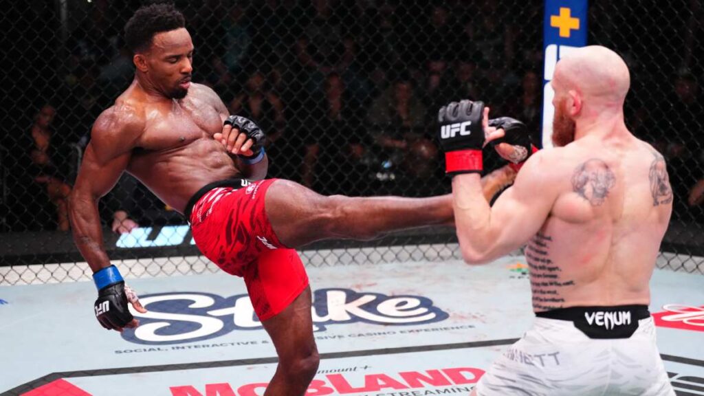 Lerone Murphy se impone a Josh Emmett en otra gran noche dentro de UFC Fight Night