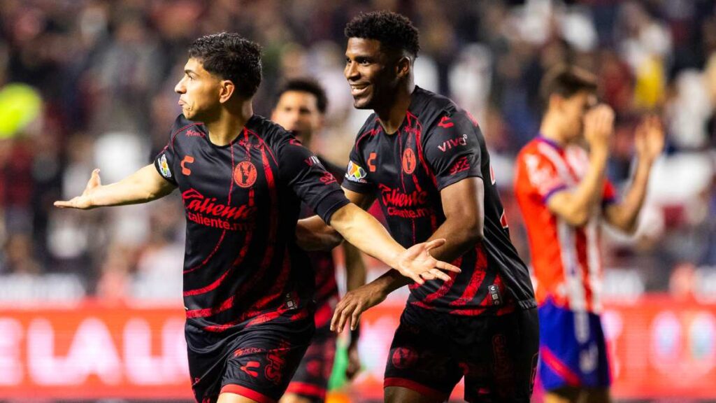 Los Xolos de Tijuana rescatan la victoria ante el San Luis y mantienen la esperanza del Play In