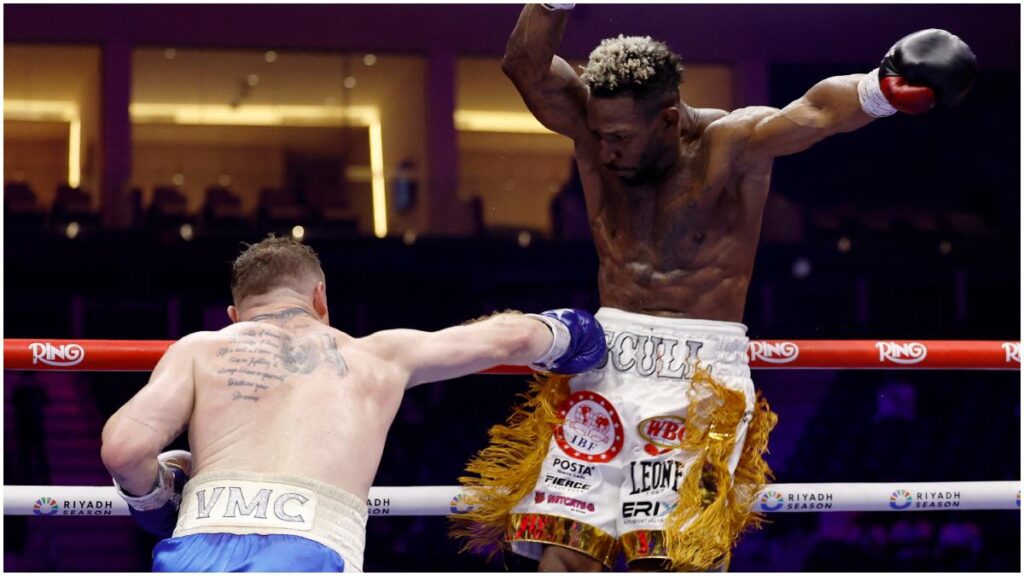 Canelo Álvarez y William Scull hacen una pelea histórica | Reuters