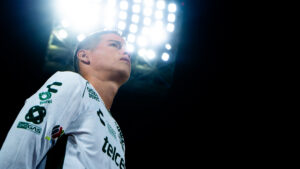 James Rodríguez, un tótem para León en un momento límite