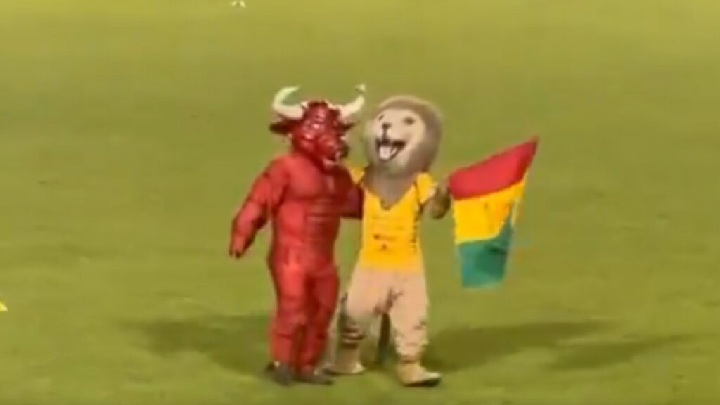 Las mascotas sean unidas. (Captura )